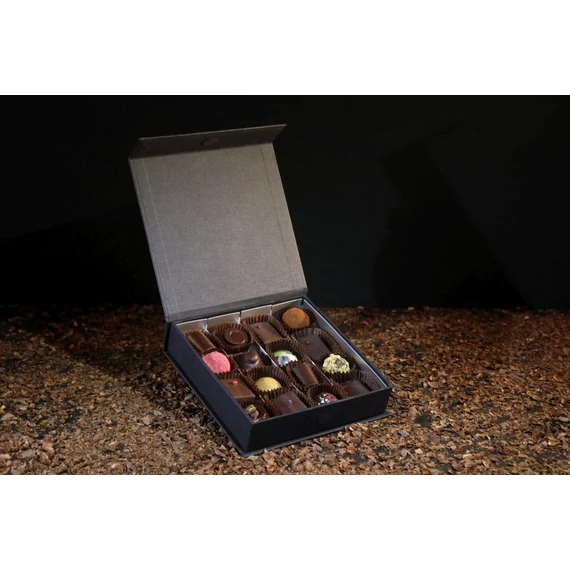 Válogatás bonbonokból - 16 darabos díszdoboz